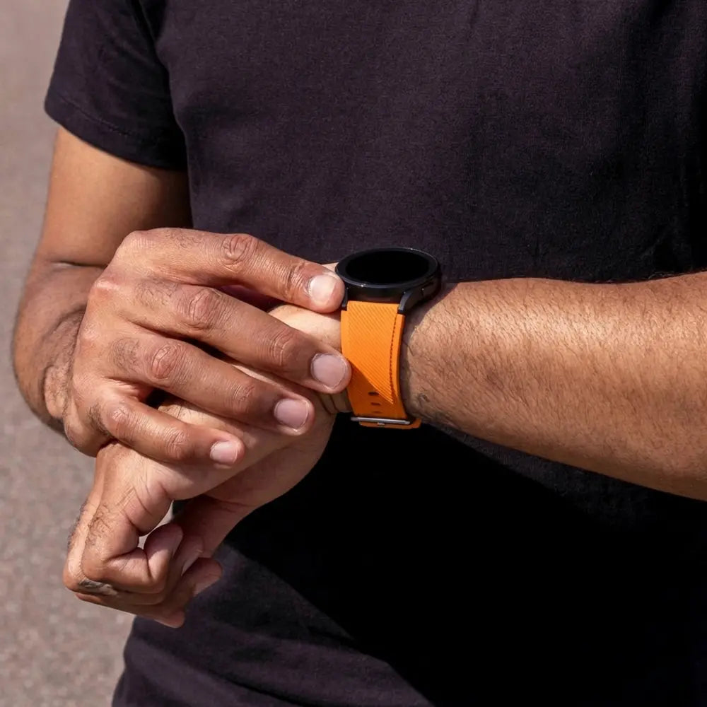 Oranžový silikonový řemínek s přezkou pro Samsung Galaxy Watch 4 Classic 46mm