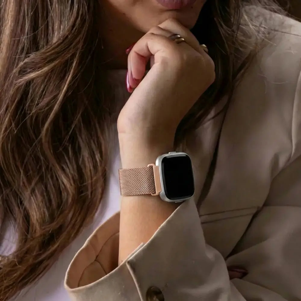 Pasek mediolański w kolorze różowego złota do Fitbit Versa i Versa 2