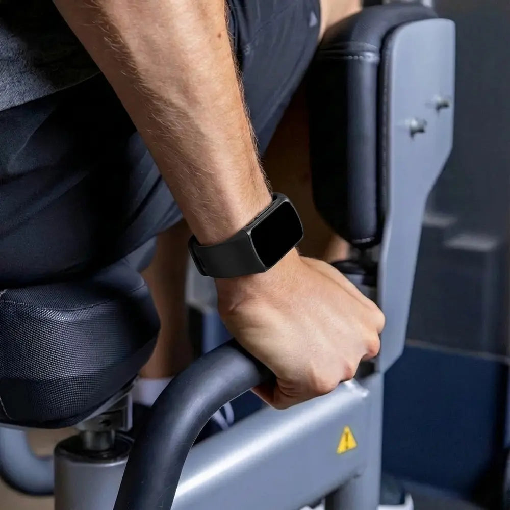 Cinturino di ricambio in silicone nero Fitbit Charge 5 per comfort tutto il giorno