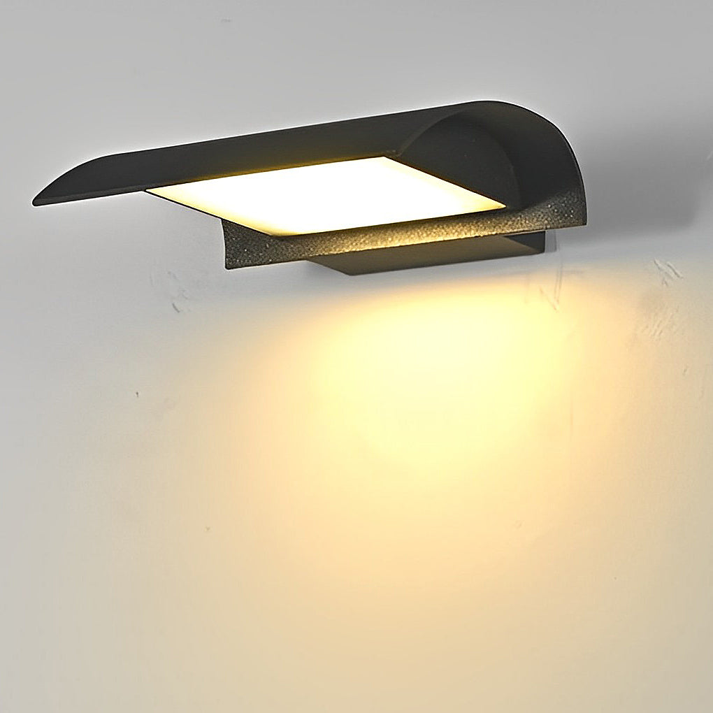 Aeris Canopy Outdoor Wall Light | Ormexis