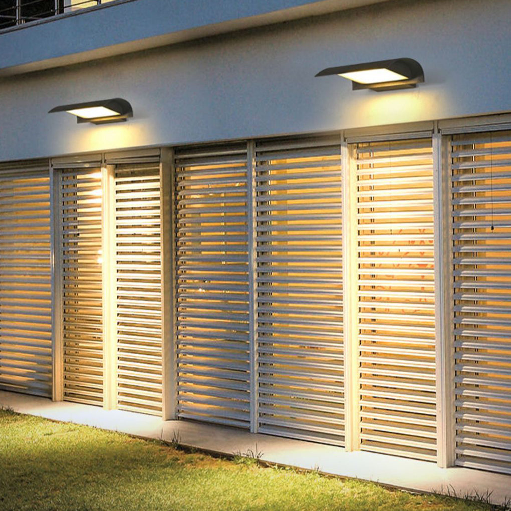 Aeris Canopy Outdoor Wall Light | Ormexis