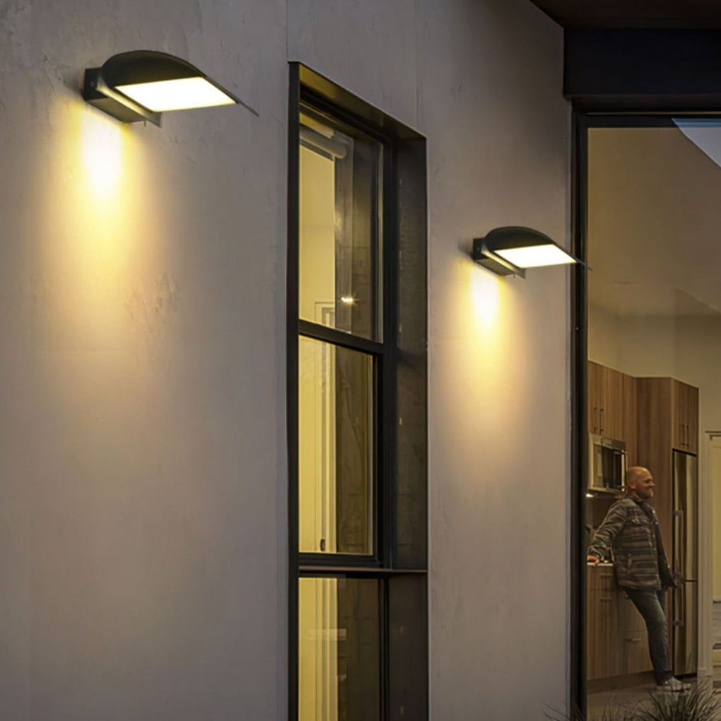 Aeris Canopy Outdoor Wall Light | Ormexis