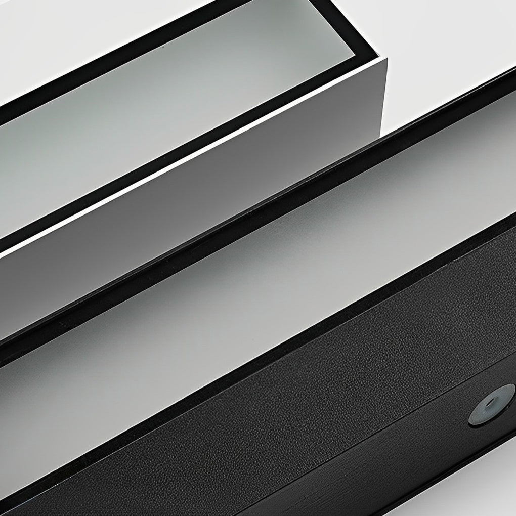 Veltrix Linear Outdoor Wall Sconce | Ormexis