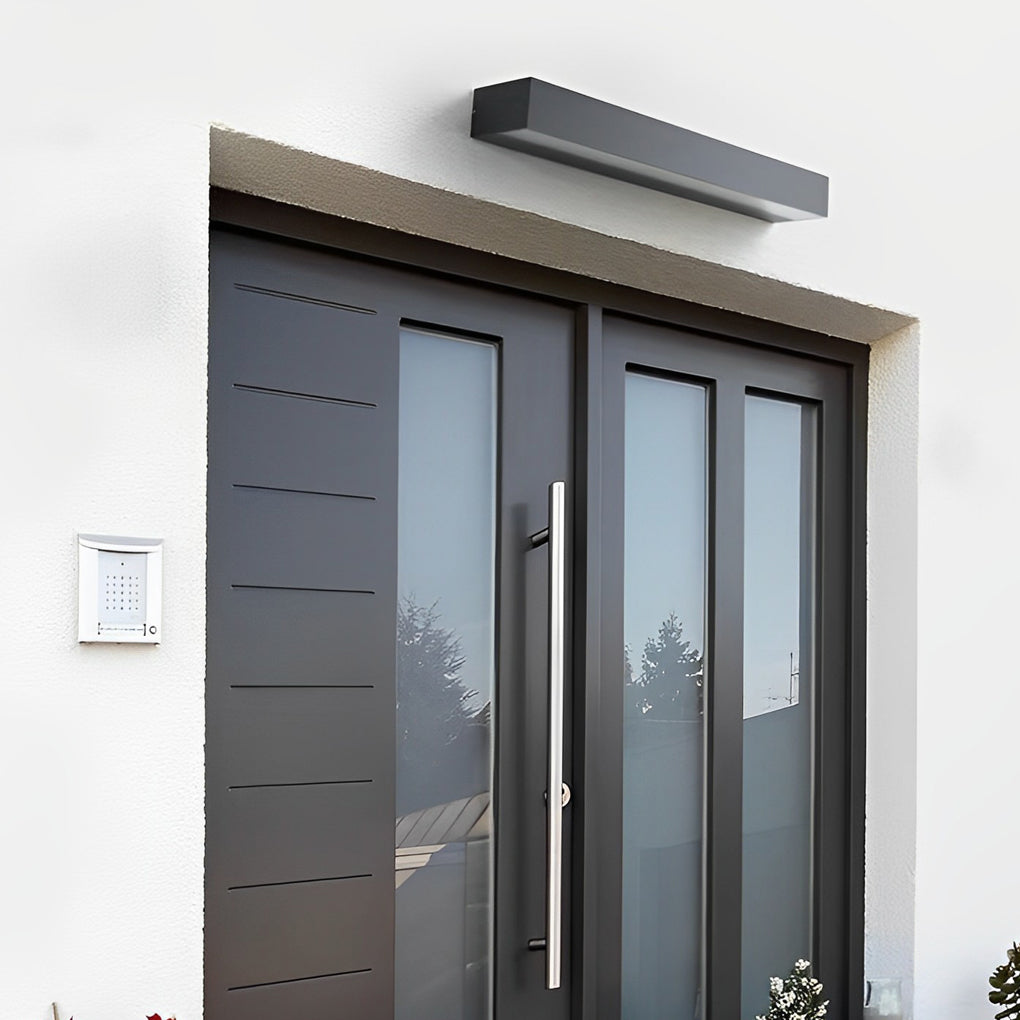 Veltrix Linear Outdoor Wall Sconce | Ormexis