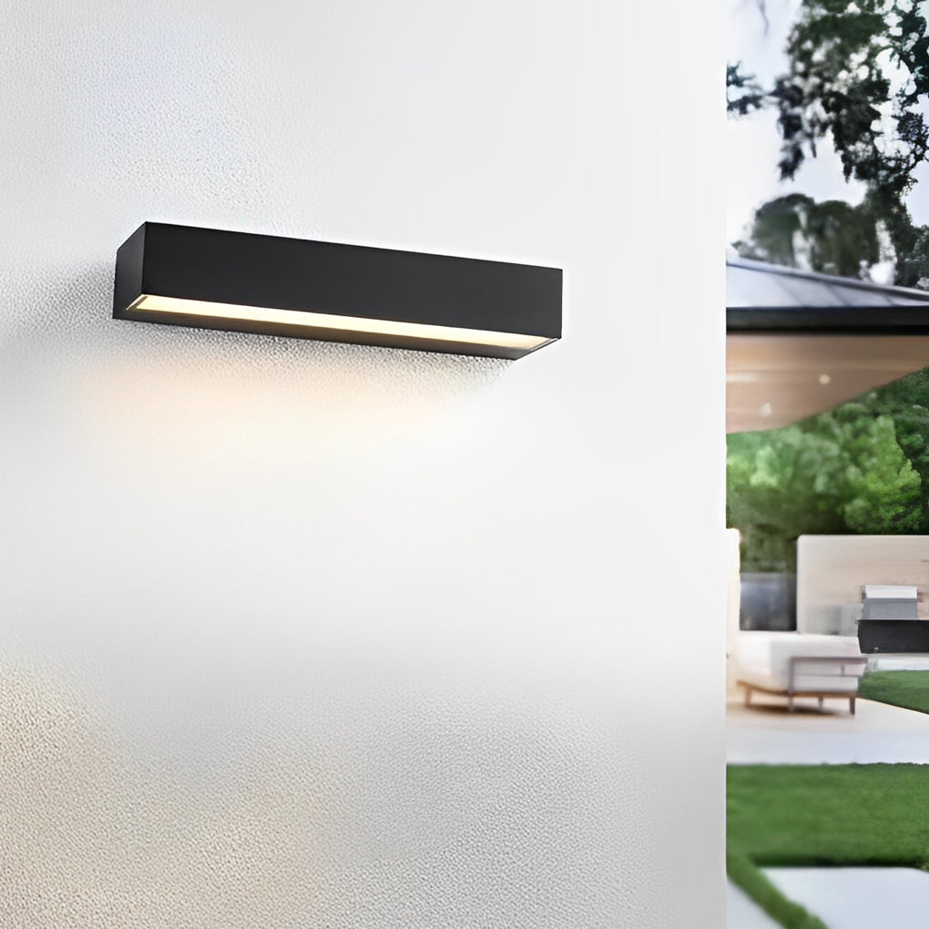 Veltrix Linear Outdoor Wall Sconce | Ormexis