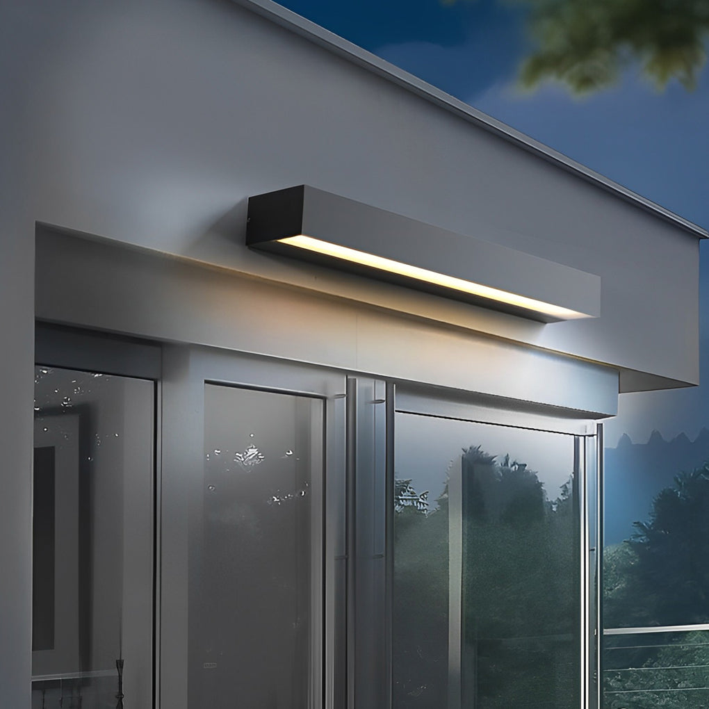 Veltrix Linear Outdoor Wall Sconce | Ormexis