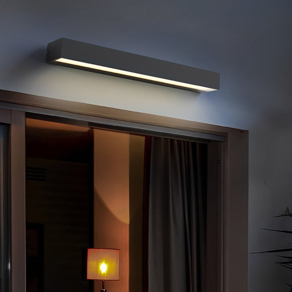 Veltrix Linear Outdoor Wall Sconce | Ormexis