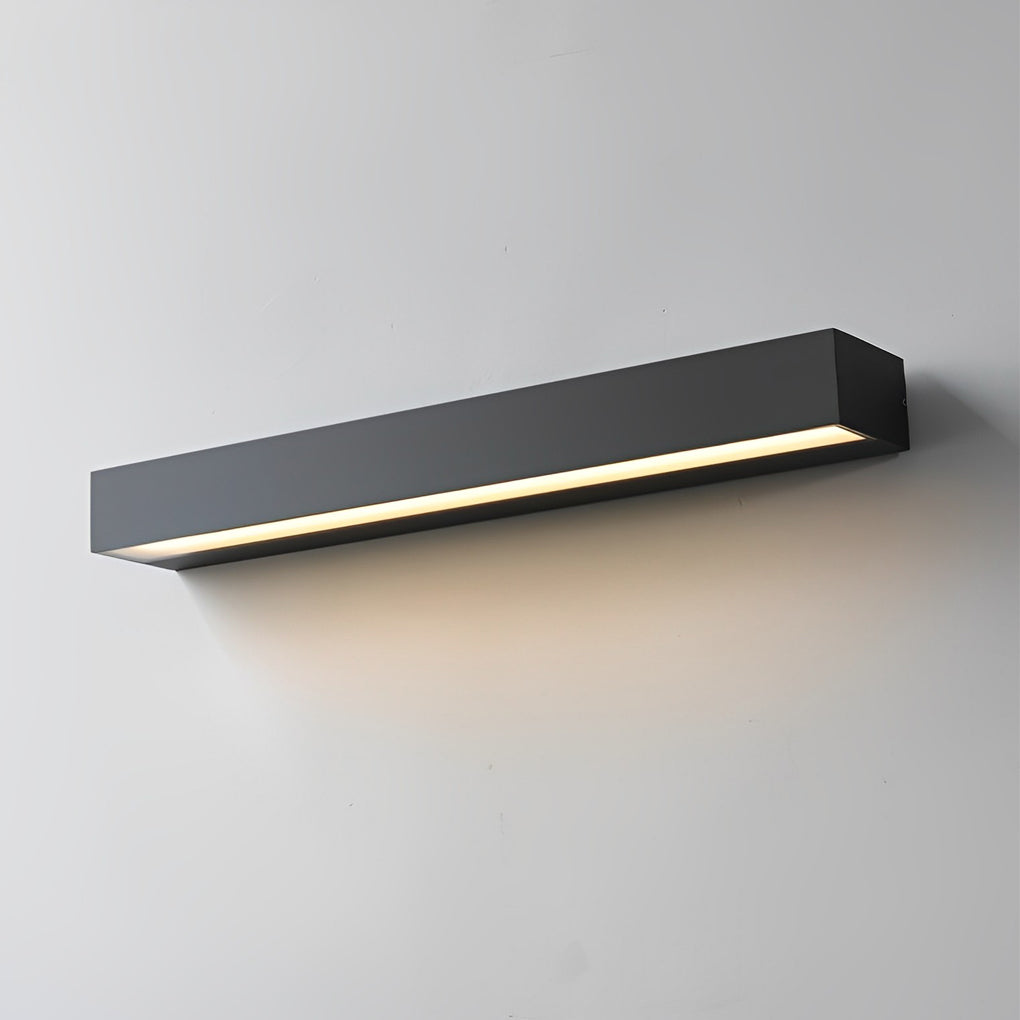 Veltrix Linear Outdoor Wall Sconce | Ormexis