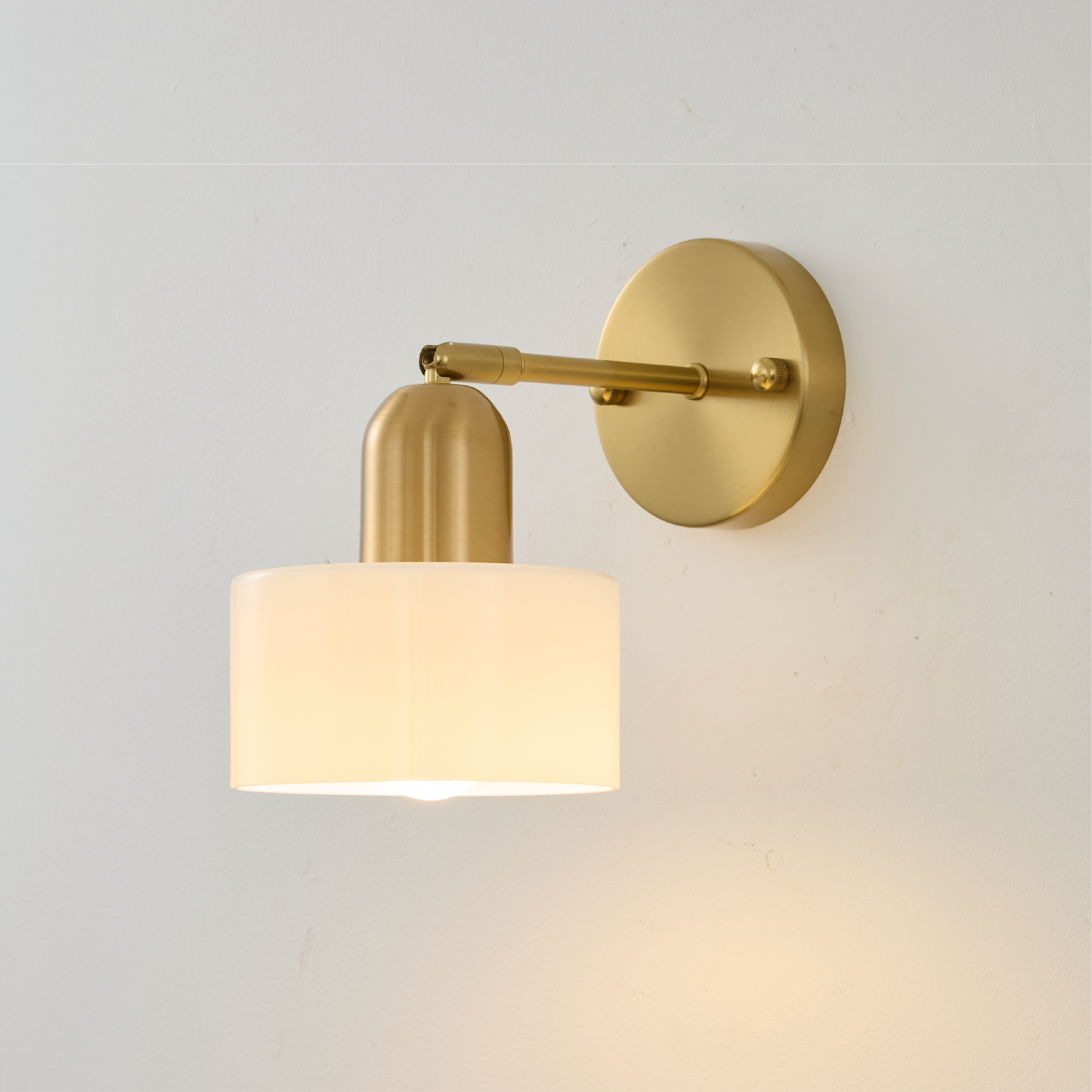 Bauhaus Colored Glass Wall Light | Ormexis