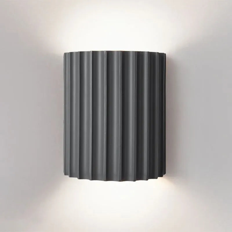 Pleated Ceramic Wall Light | Ormexis