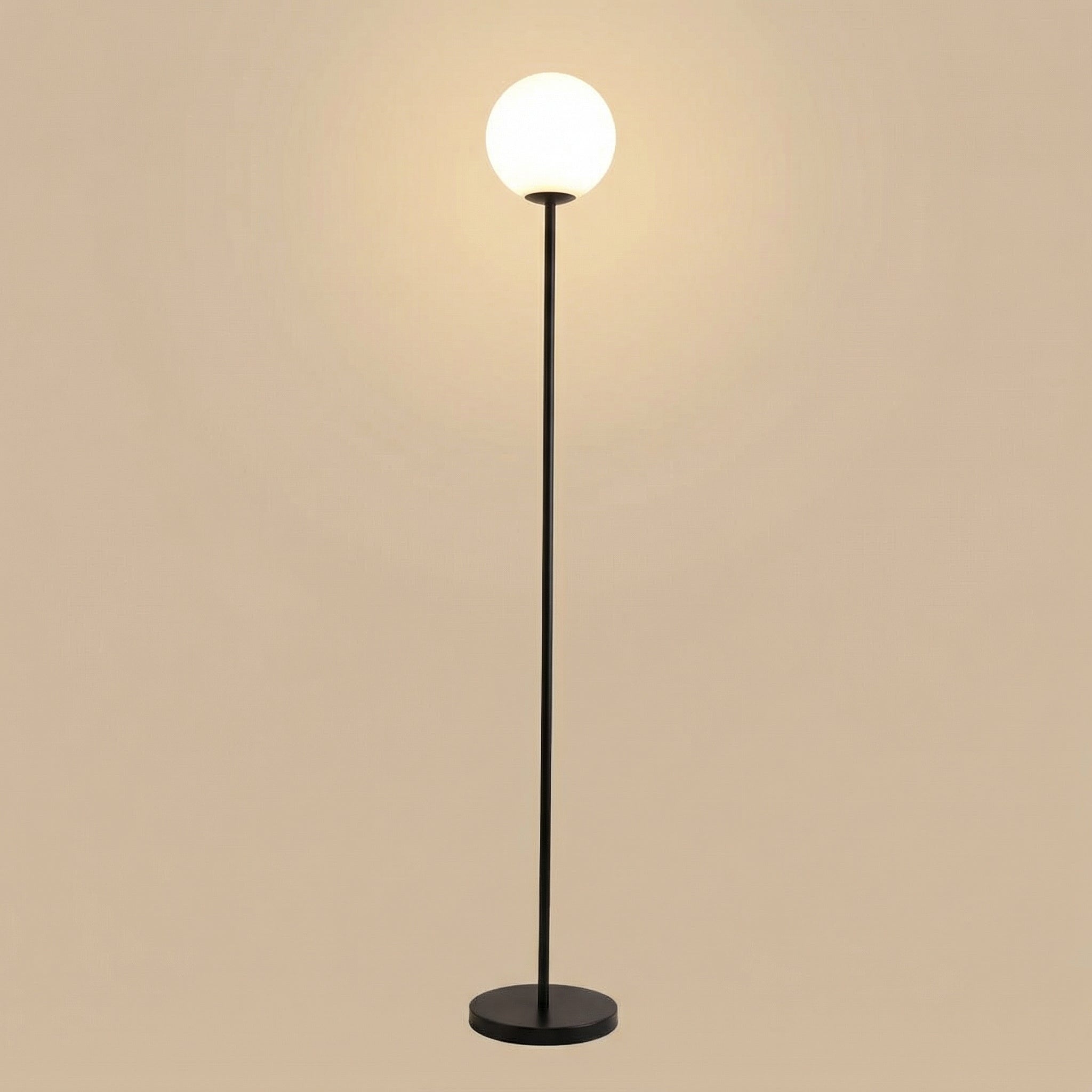Moderne nordische Globus-Stehlampe