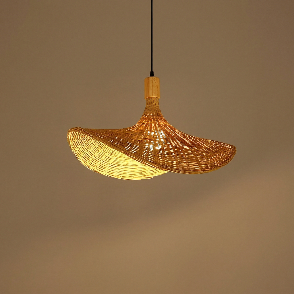 Ręcznie tkana bambusowa lampa wisząca Wave | Ormexis