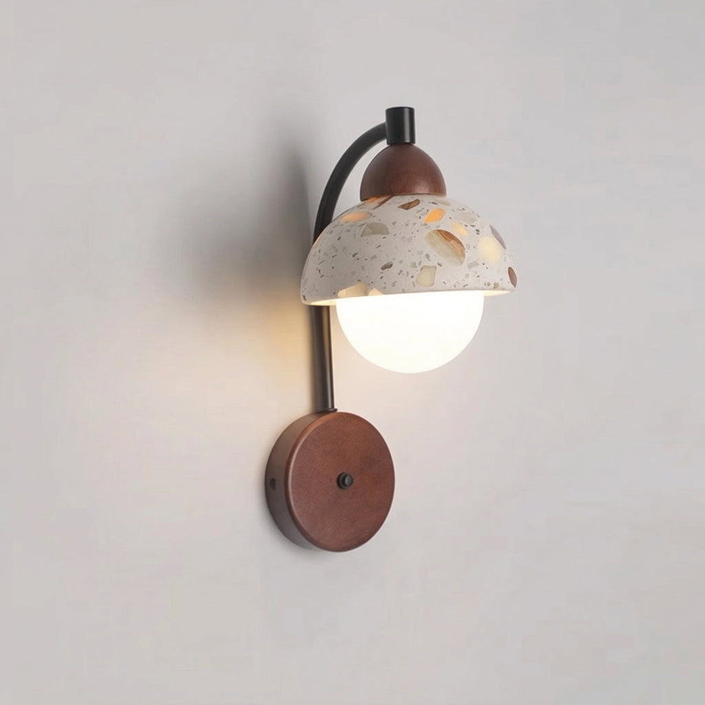 Travertijnen wandlamp met wereldbol en gebogen arm | Ormexis