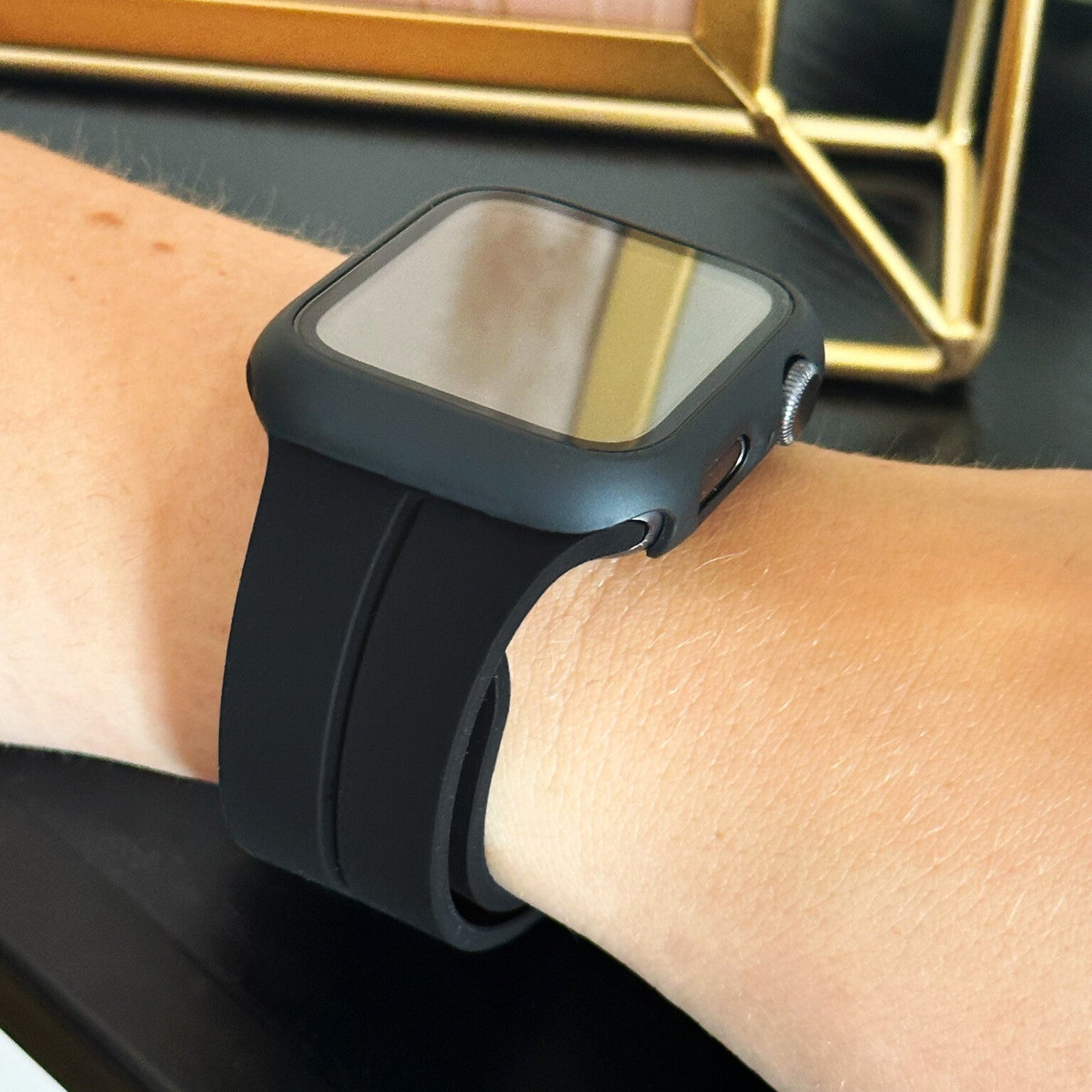 Carcasă de protecție pentru Apple Watch cu capac de sticlă, neagră