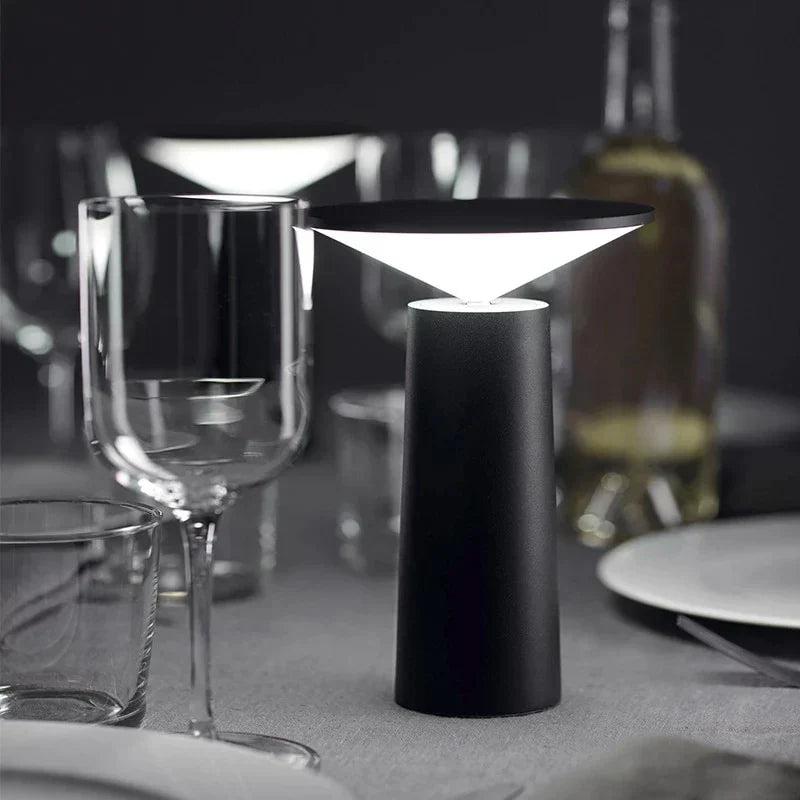 Vanta Cone Table Lamp | Ormexis