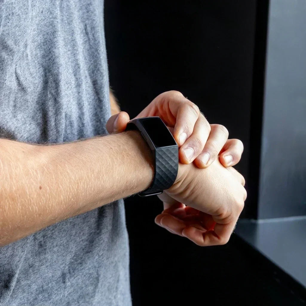 Czarny pasek silikonowy zamienny do Fitbit Charge 3