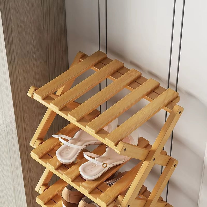 Geometrische schoenenpresentatietoren met etages | Ormexis