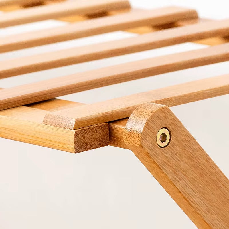 Geometrische schoenenpresentatietoren met etages | Ormexis