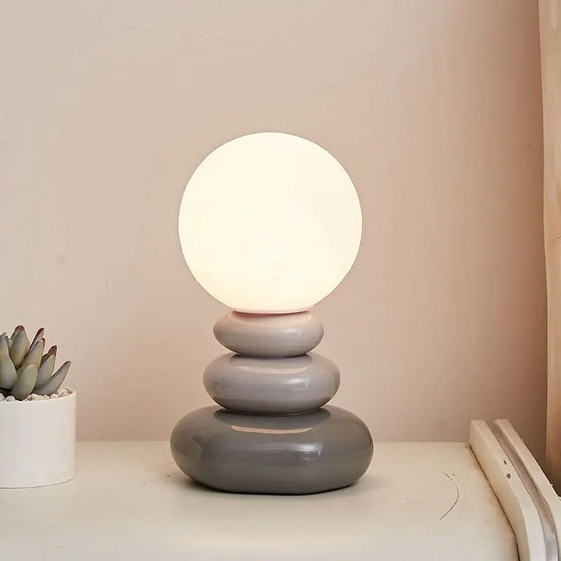 Stacked Pebble Table Lamp | Ormexis