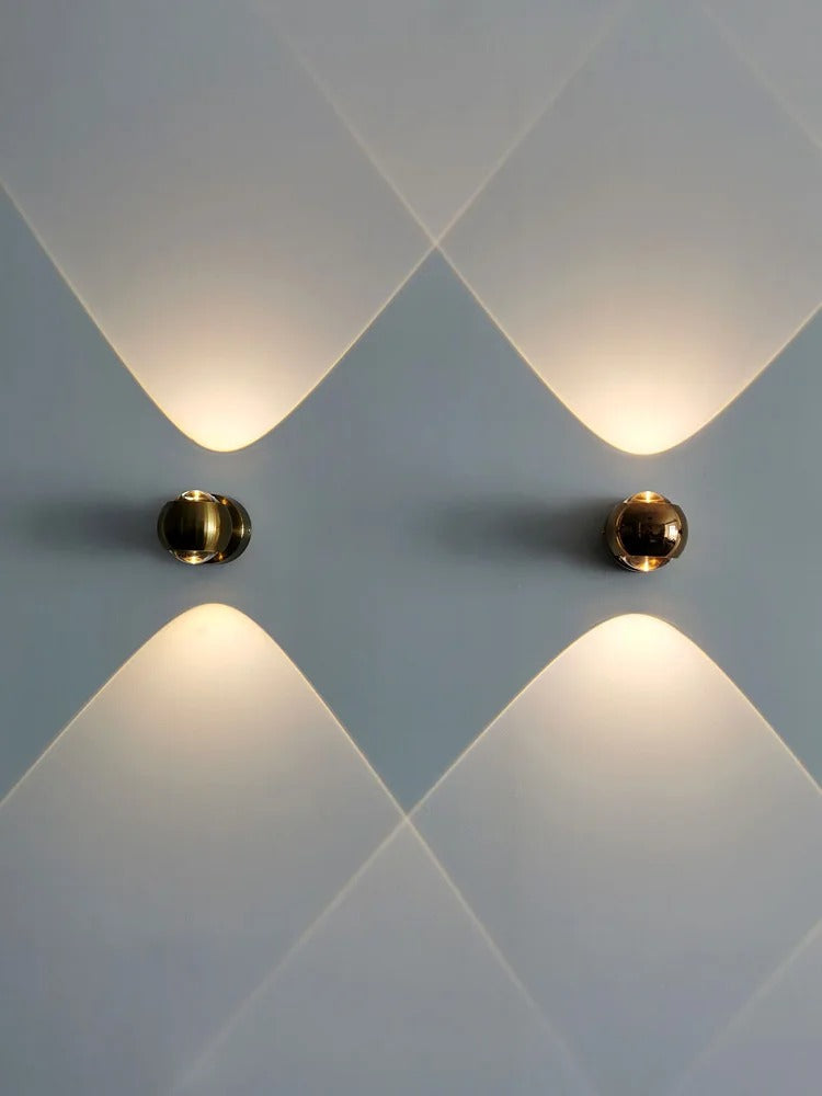 Zenith Brass Orb Sconce | Ormexis