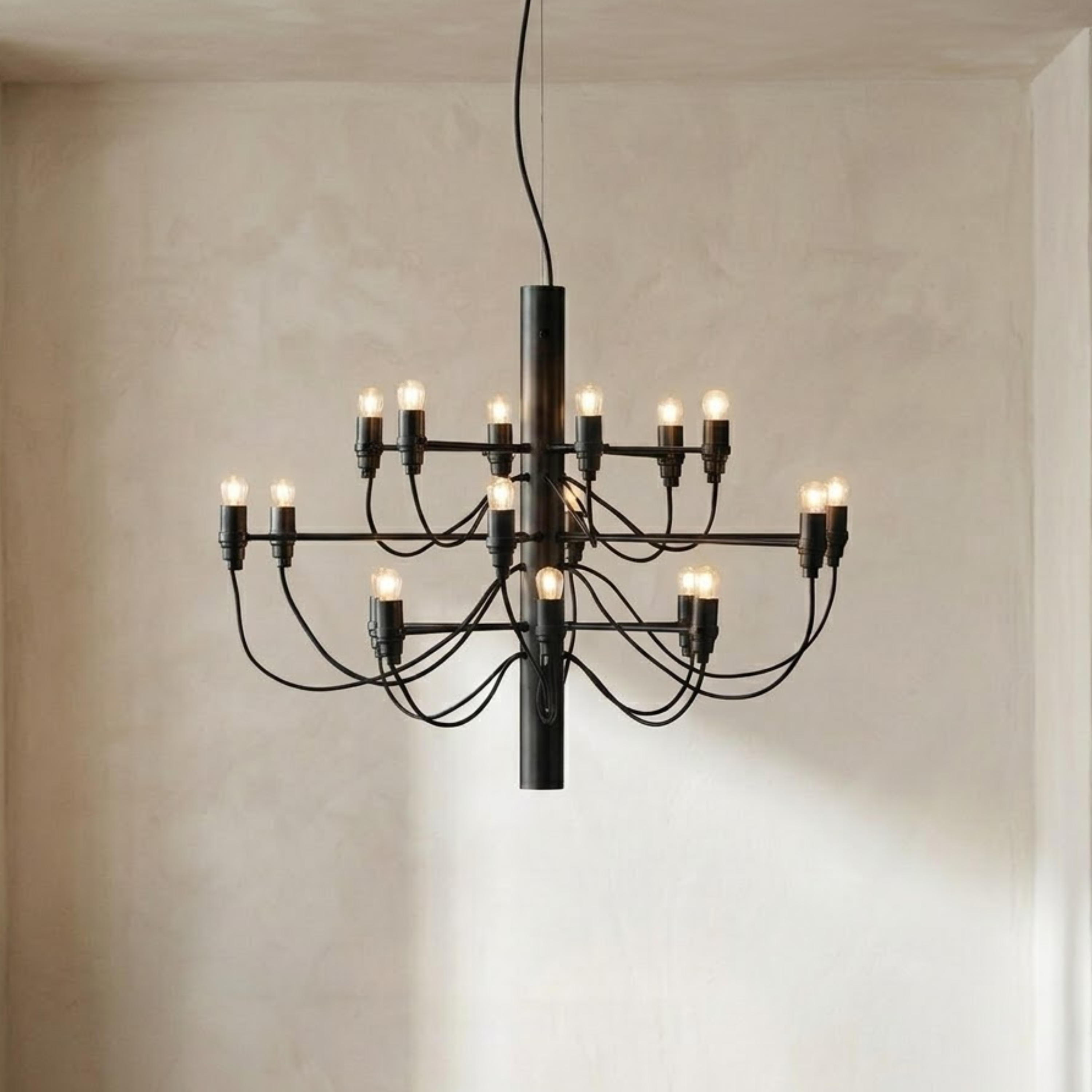 Candelabru LED cu două niveluri, în stil Mid-Century | Ormexis