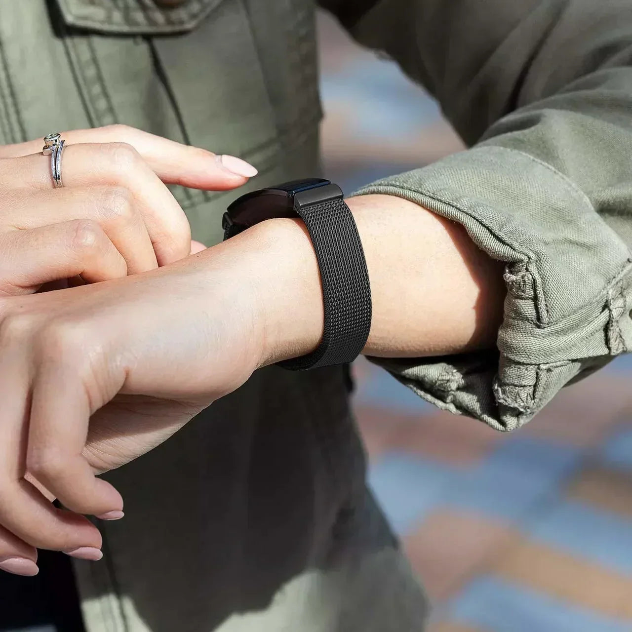 Fitbit Charge 4用ブラックミラネーゼストラップ交換用
