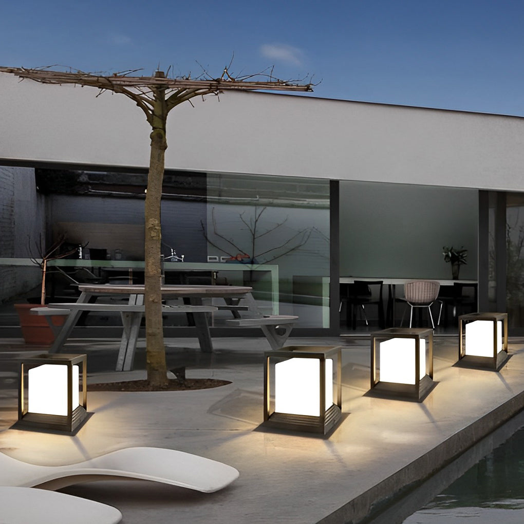 Atlas Modern Garden Lantern | Ormexis