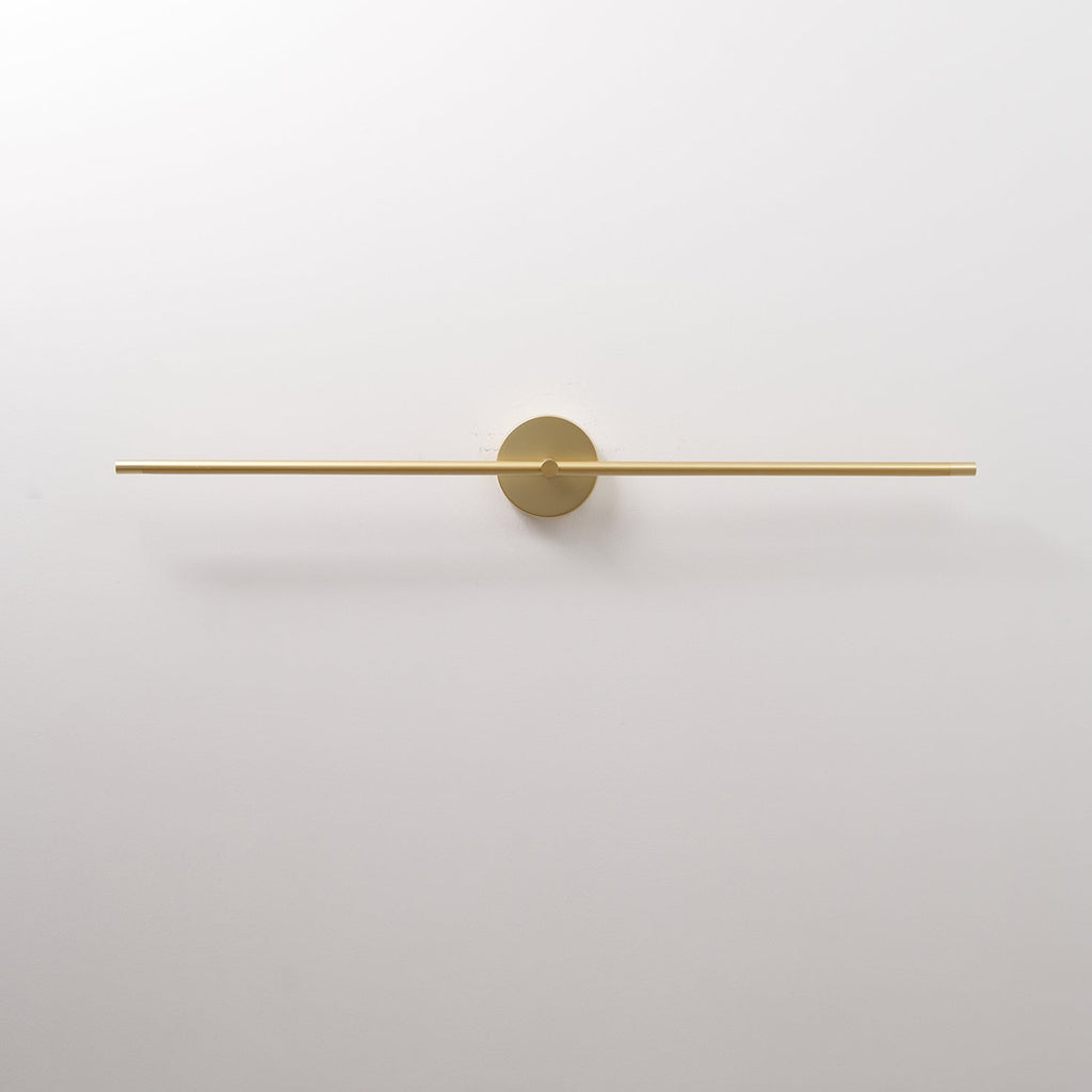 Minimalistische lineare LED-Wandleuchte mit Stab, doppelseitige Wandleuchte in Schwarz und Gold | Ormexis
