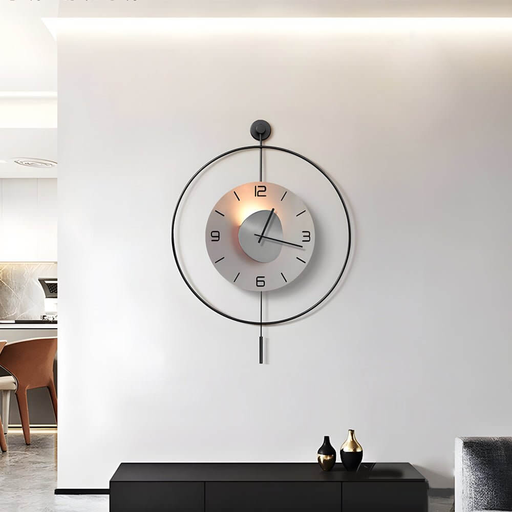 Arcadia Illuminated Pendulum Clock | Ormexis