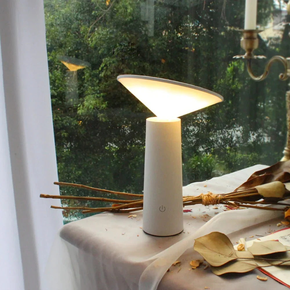 Vanta Cone Table Lamp | Ormexis