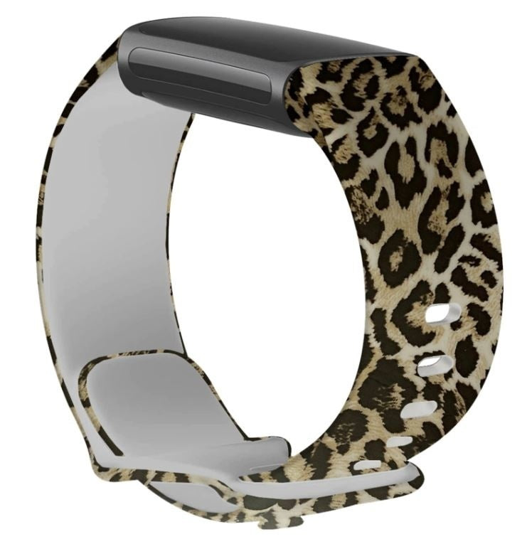 Akcesorium do paska na nadgarstek Fitbit Charge 5 w wzór lamparta