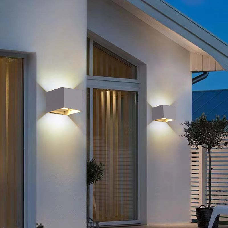 Lampă de perete pătrată pentru exterior, cu iluminare în sus și în jos, design modern, neagră, LED, pentru grădină | Ormexis