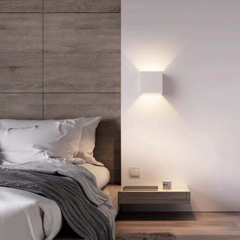 Lampă de perete pătrată pentru exterior, cu iluminare în sus și în jos, design modern, neagră, LED, pentru grădină | Ormexis