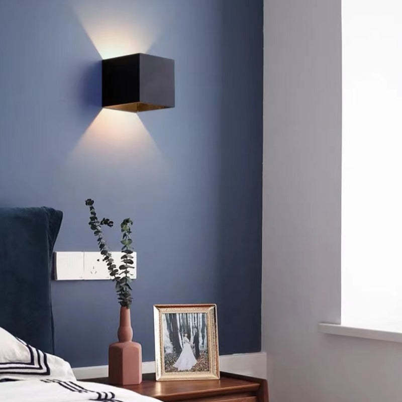 Lampă de perete pătrată pentru exterior, cu iluminare în sus și în jos, design modern, neagră, LED, pentru grădină | Ormexis