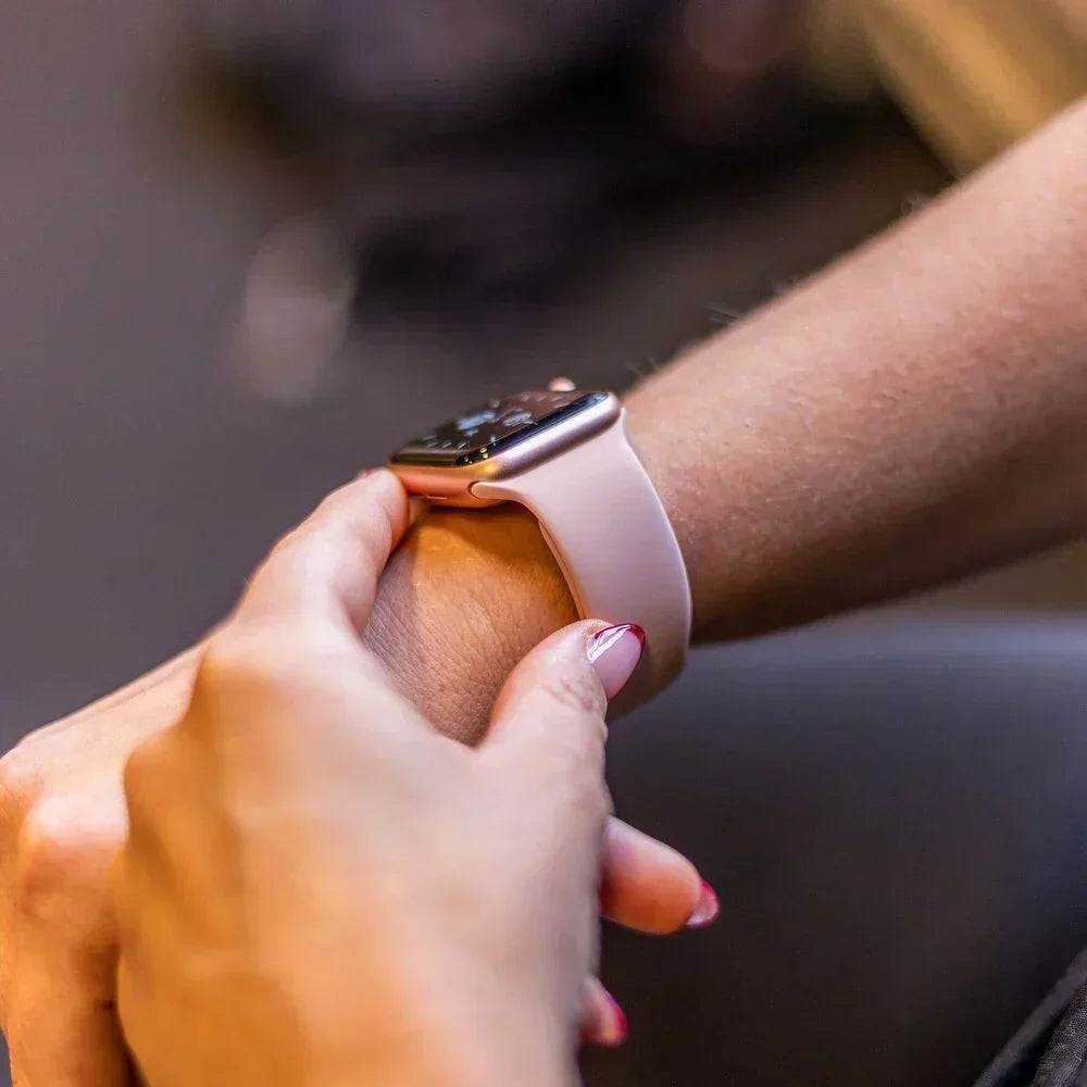 Cinturino in silicone rosa antico per Apple Watch, per uso quotidiano
