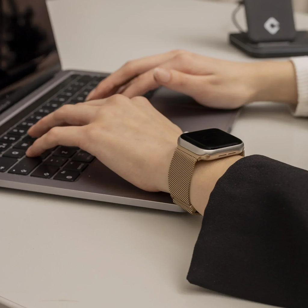 Apple Watch Band With Retro Gold Milanese Loop Strap