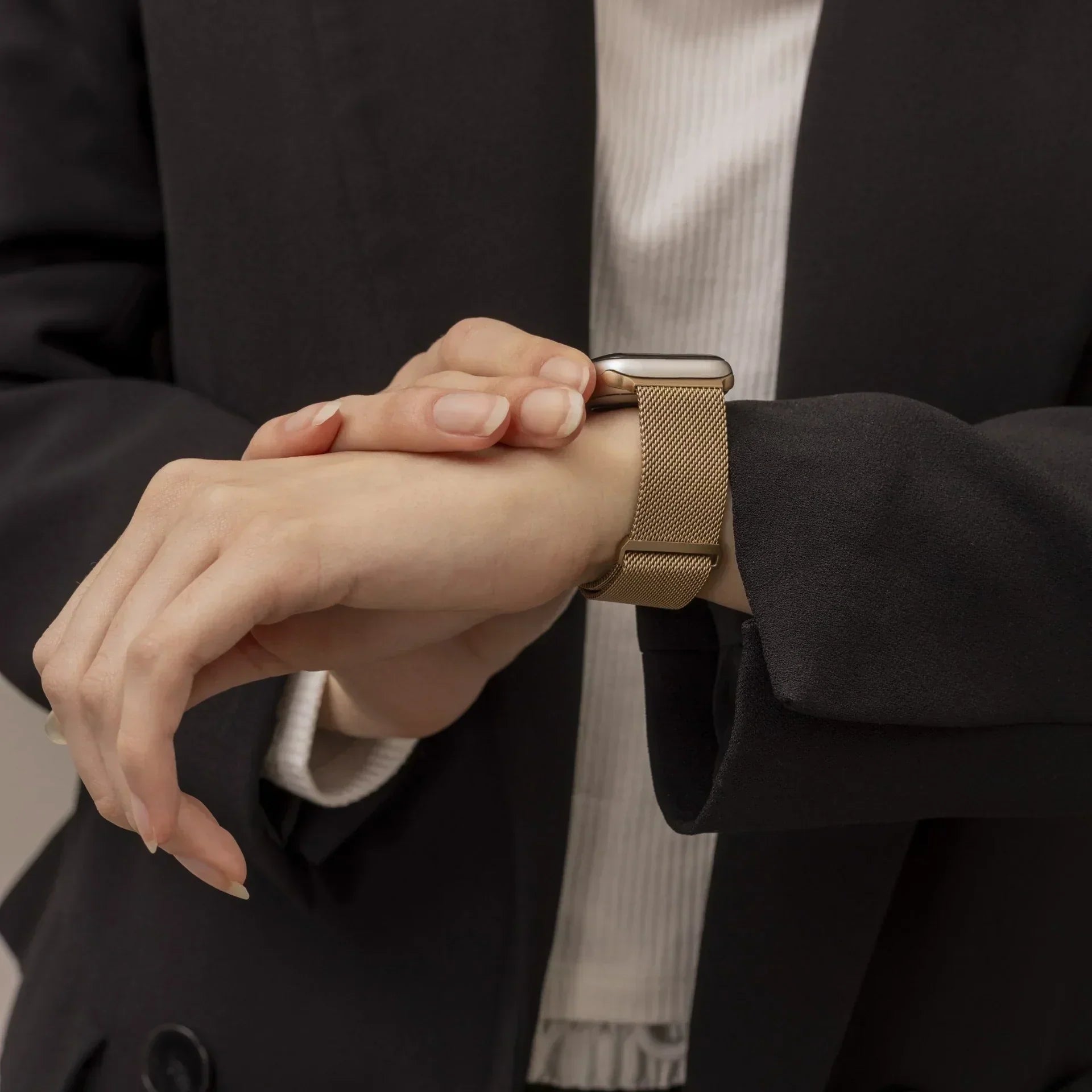 Apple Watch Band With Retro Gold Milanese Loop Strap
