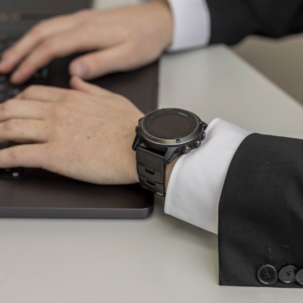 Garmin Fenix 5 Plus a Fenix 6 Pro černý titanový náramek