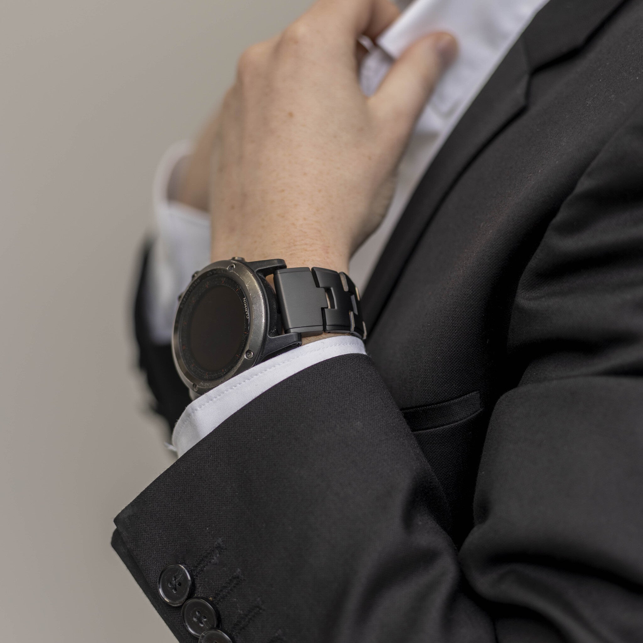 Garmin Fenix 5 Plus a Fenix 6 Pro černý titanový náramek