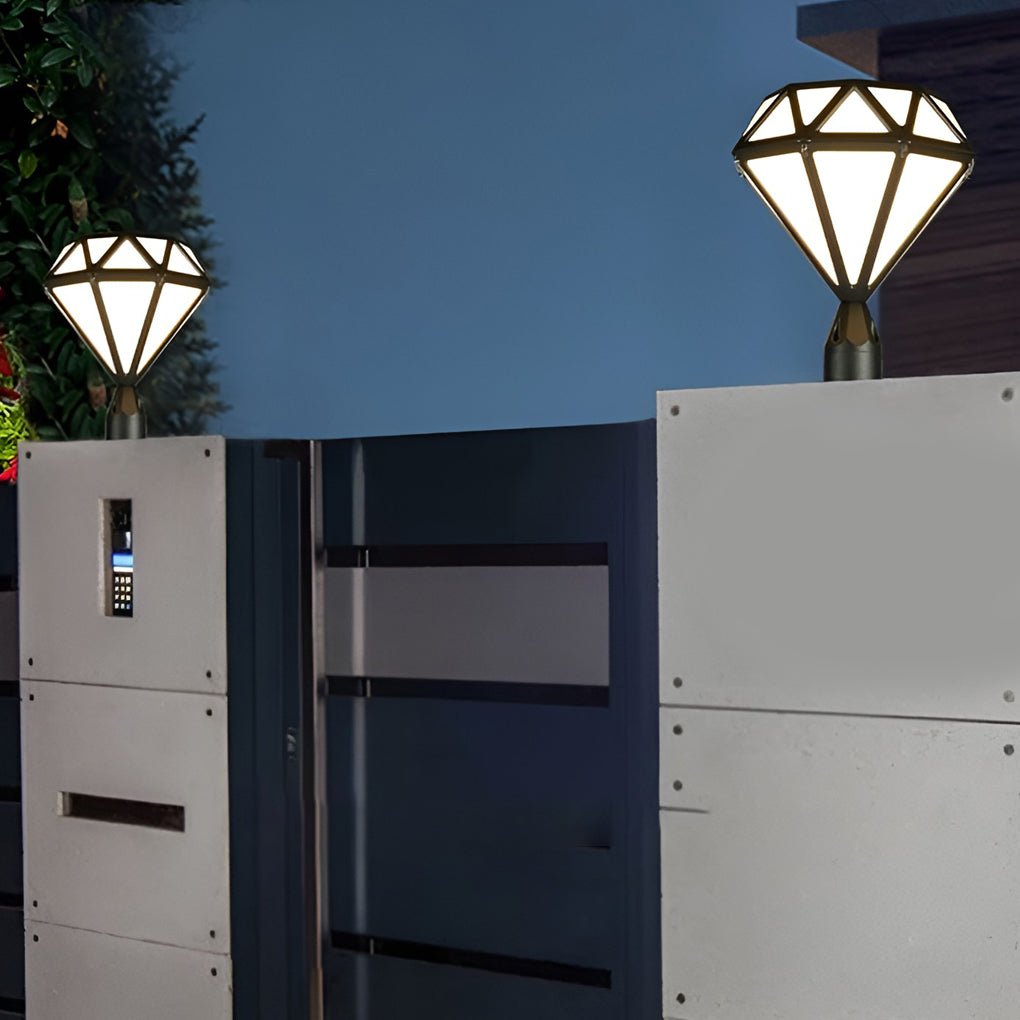 Facette Jewel Gate Light | Ormexis
