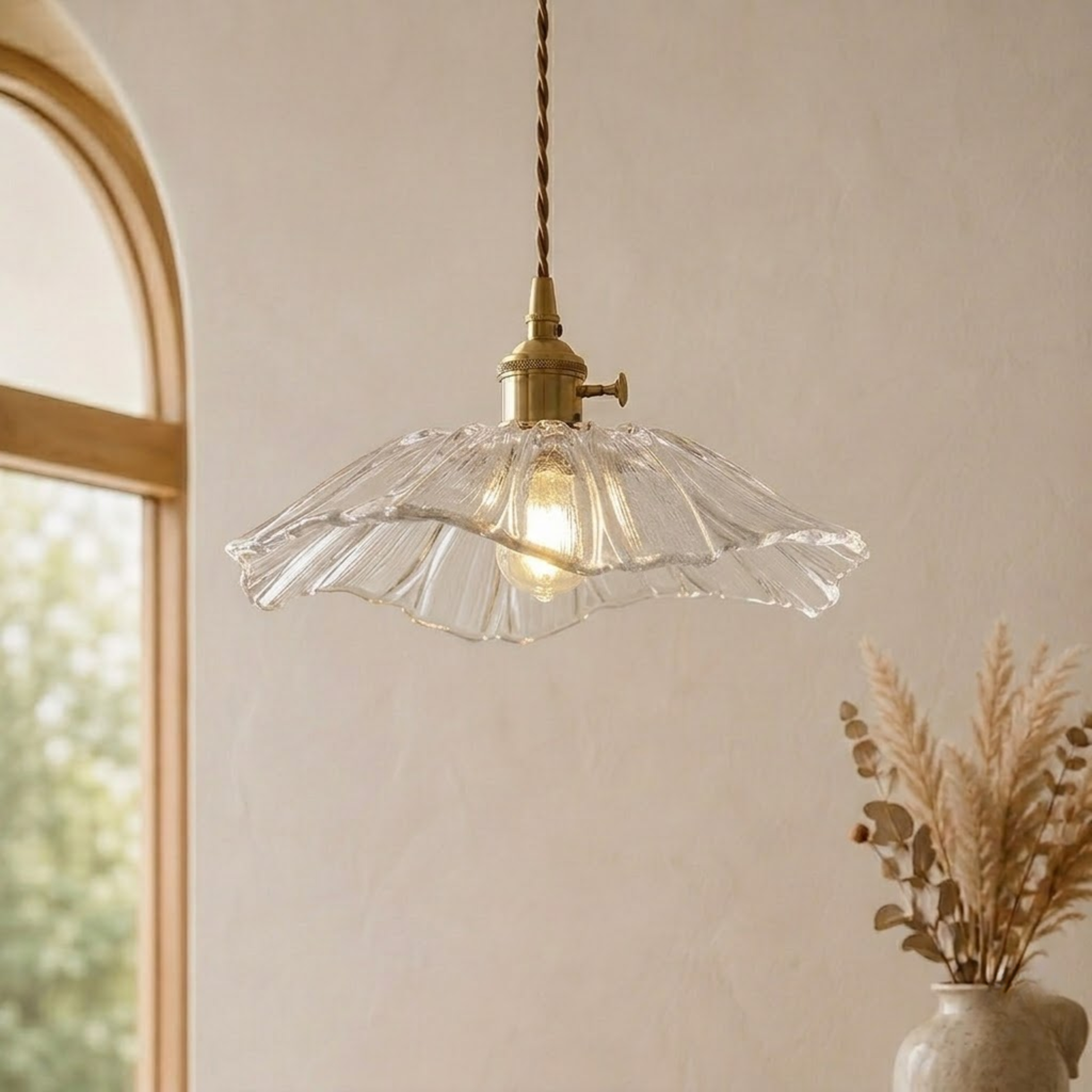 Vintage-LED-Pendelleuchte aus geriffeltem Blütenglas | Ormexis