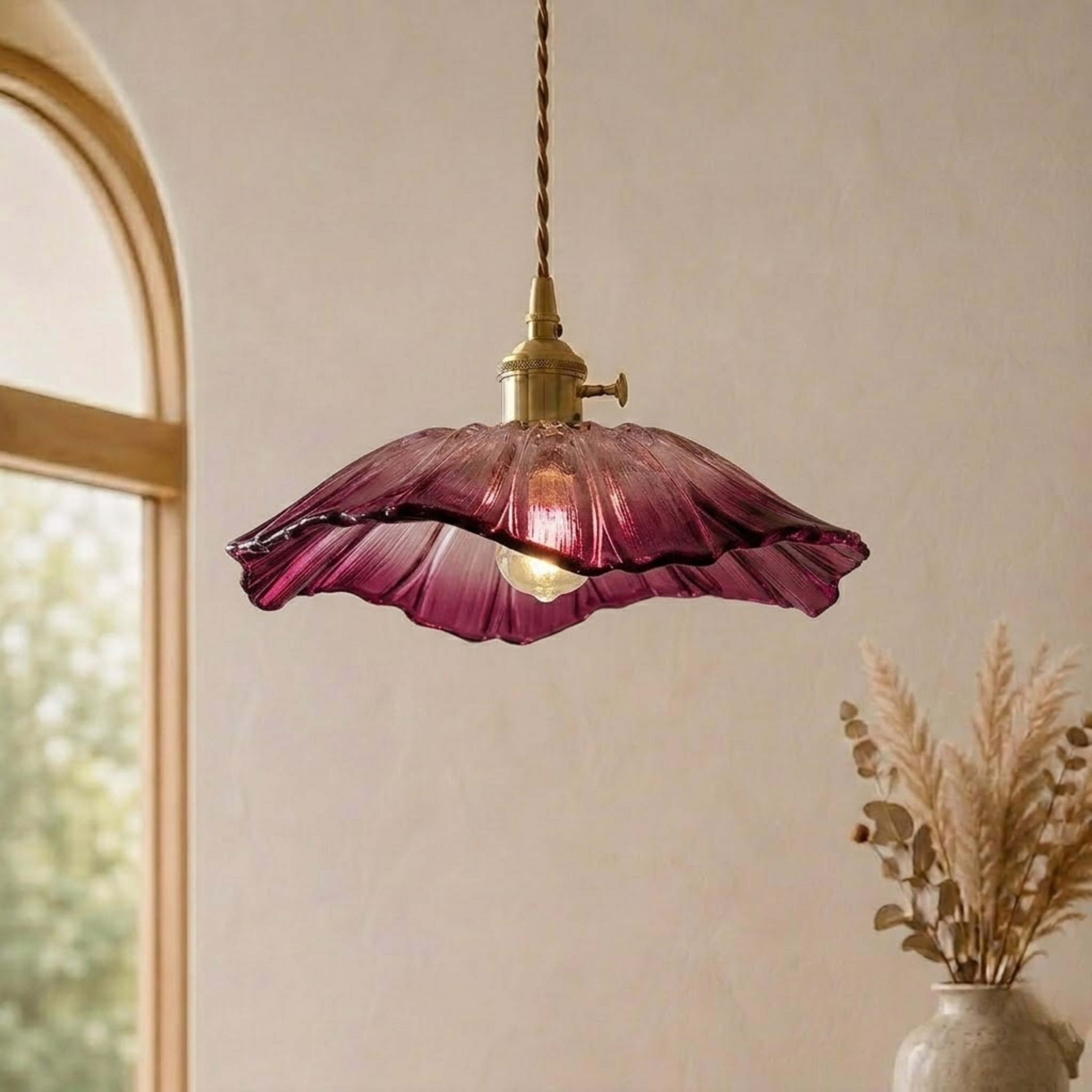 Vintage-LED-Pendelleuchte aus geriffeltem Blütenglas | Ormexis