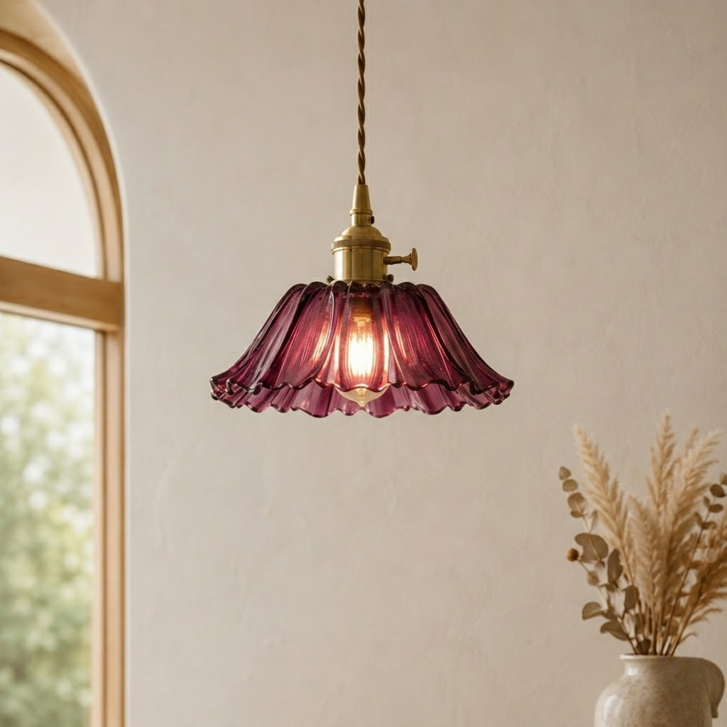 Vintage-LED-Pendelleuchte aus geriffeltem Blütenglas | Ormexis
