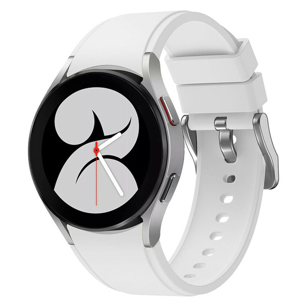 Samsung Galaxy Watch 4 s bílým silikonovým páskem, perfektní padnutí